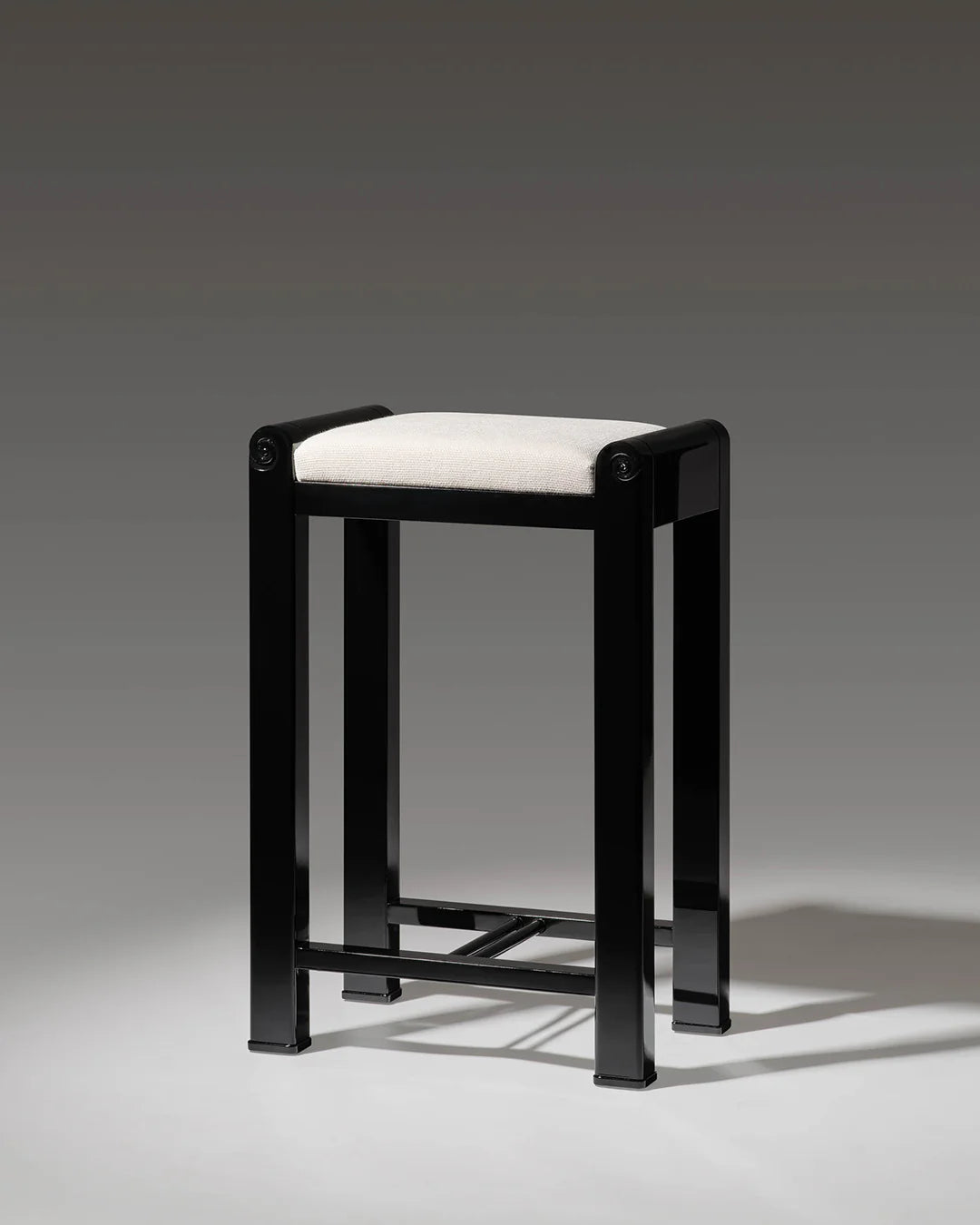Nautiulus High Stool Stools