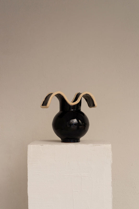 Navy Vase III by Los Objectos Decorativos Vases