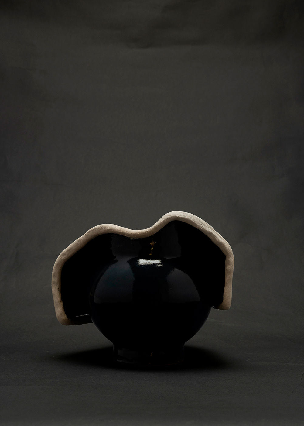 Navy Vase V by Los Objectos Decorativos Vases