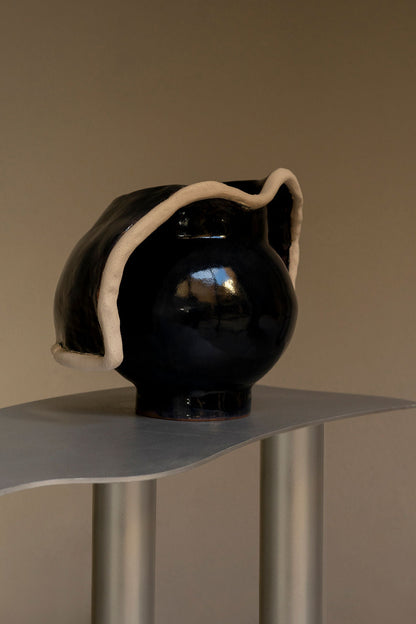 Navy Vase V by Los Objectos Decorativos Vases