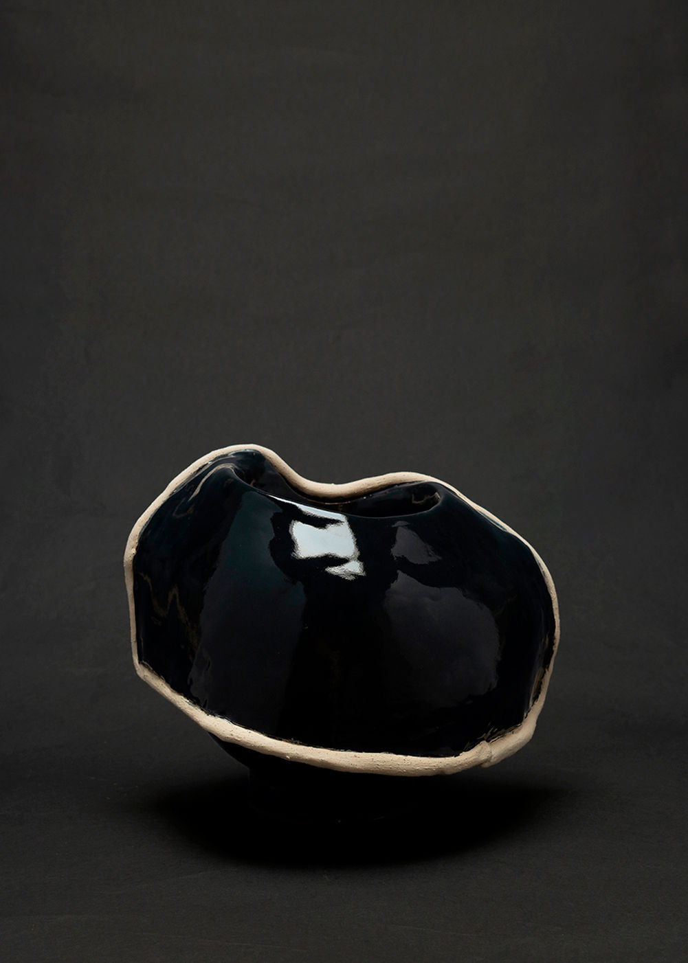 Navy Vase V by Los Objectos Decorativos Vases