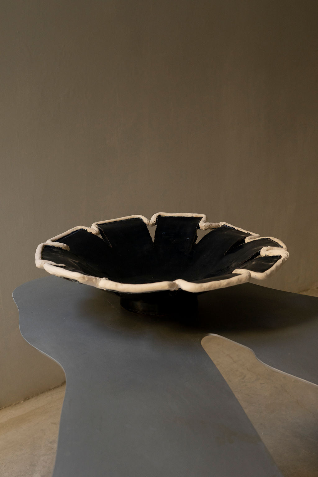 Navy Vase VIII by Los Objectos Decorativos Vases