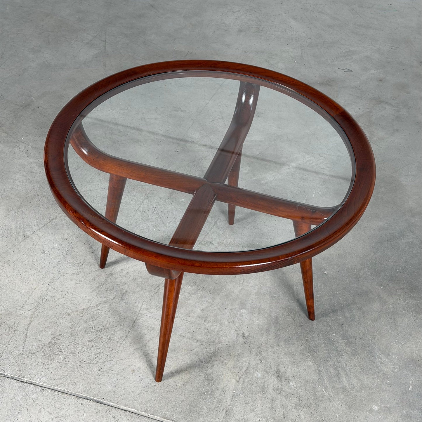 Nicolay Diulgheroff Walnut Round Coffee Table, Italy, 1950s Coffee Tables