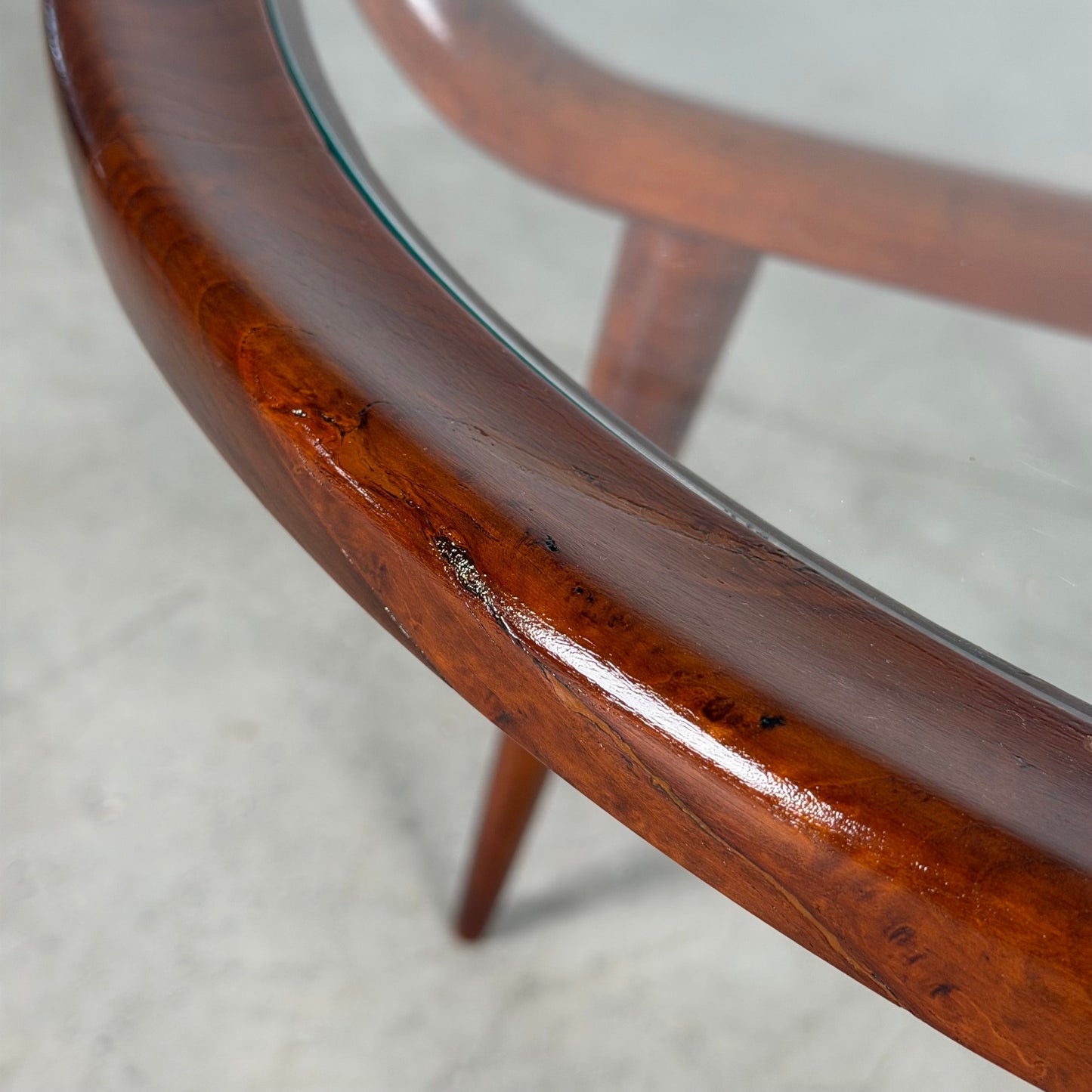 Nicolay Diulgheroff Walnut Round Coffee Table, Italy, 1950s Coffee Tables