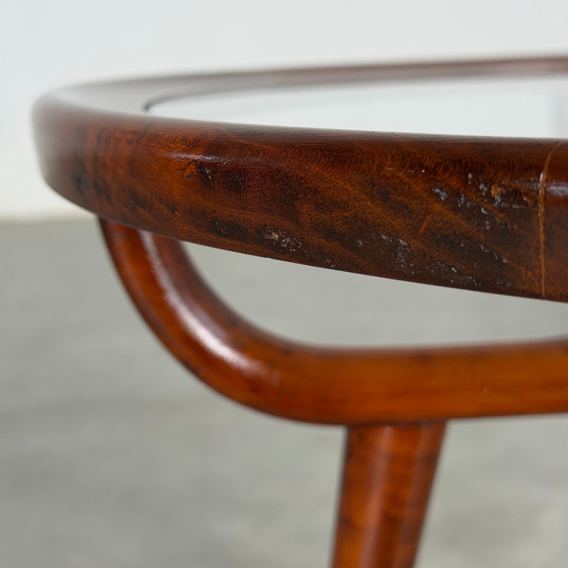 Nicolay Diulgheroff Walnut Round Coffee Table, Italy, 1950s Coffee Tables