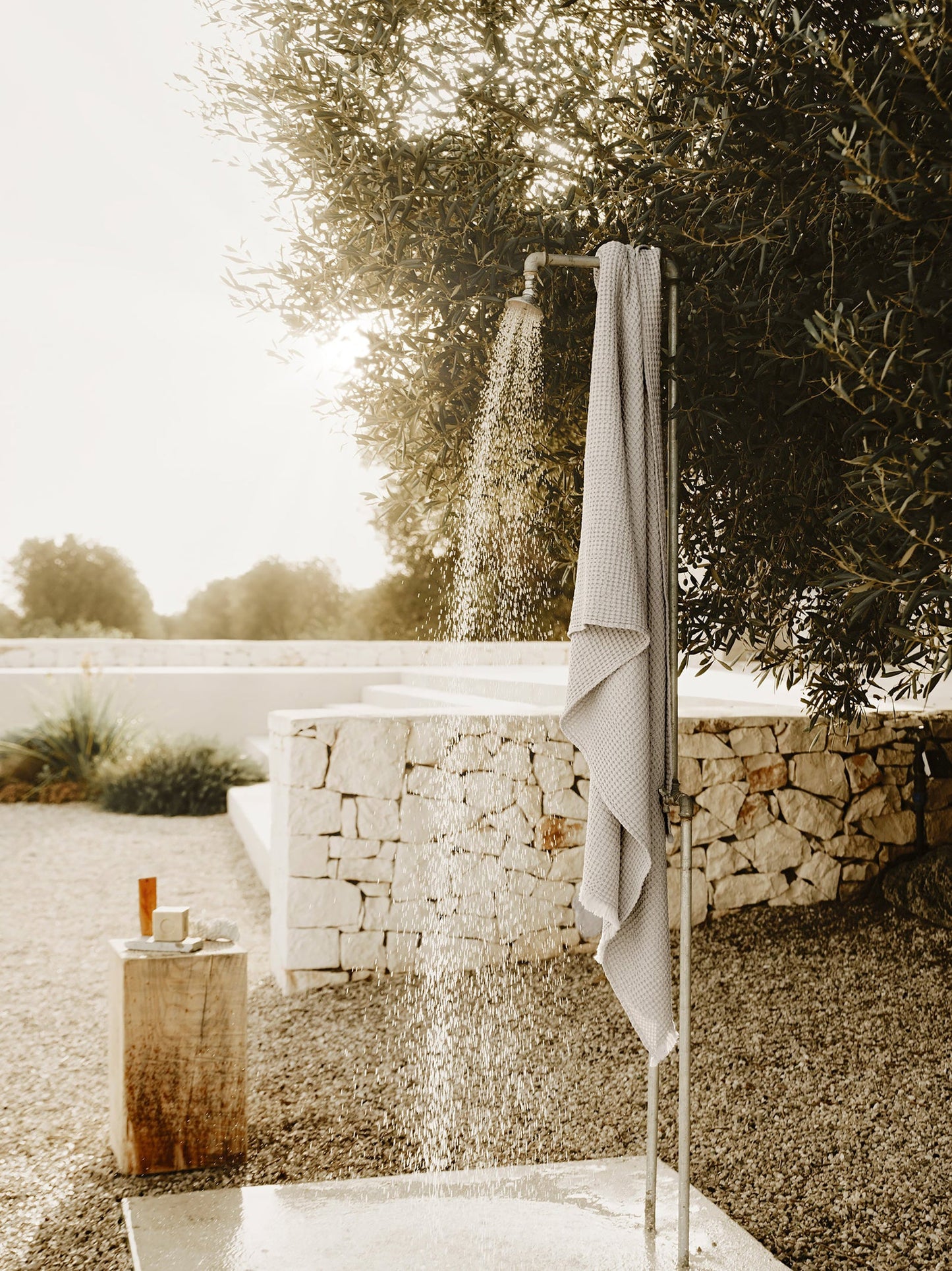 Ninho Bath Towel in Mastice by Society Limonta 