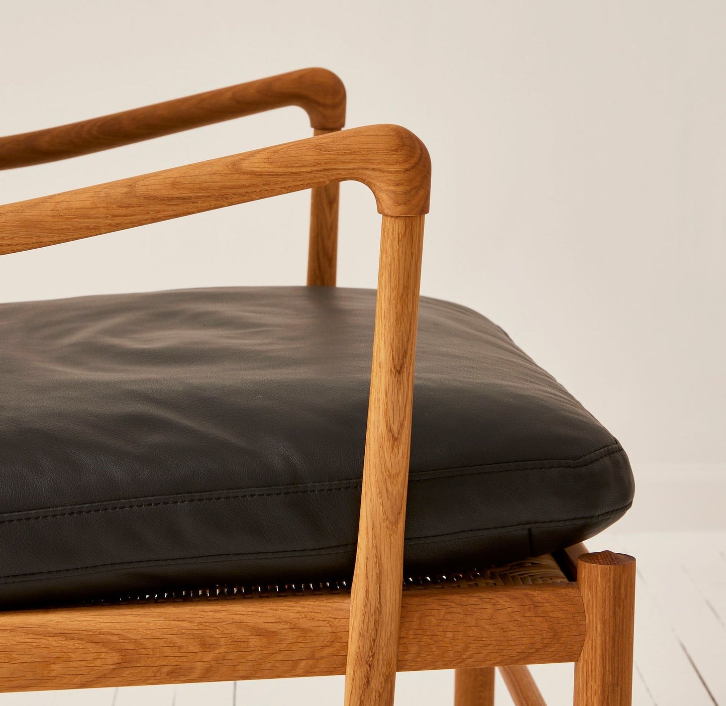 Ole Wanscher OW149 "Colonial" Chair in Oak with Leather Cushions, Made by Carl Hansen and Son Chairs
