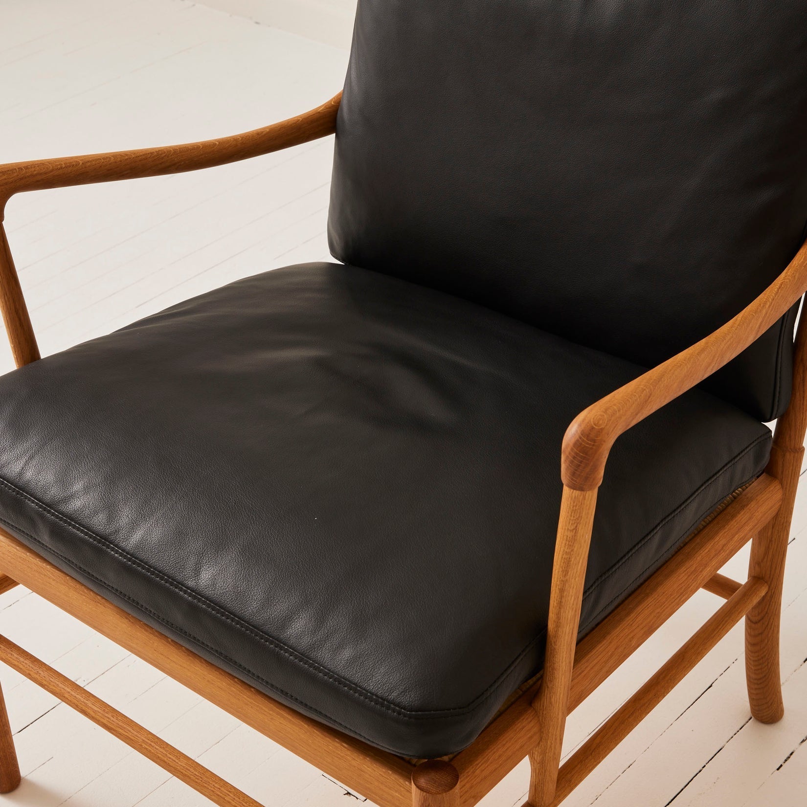 Ole Wanscher OW149 "Colonial" Chair in Oak with Leather Cushions, Made by Carl Hansen and Son Chairs