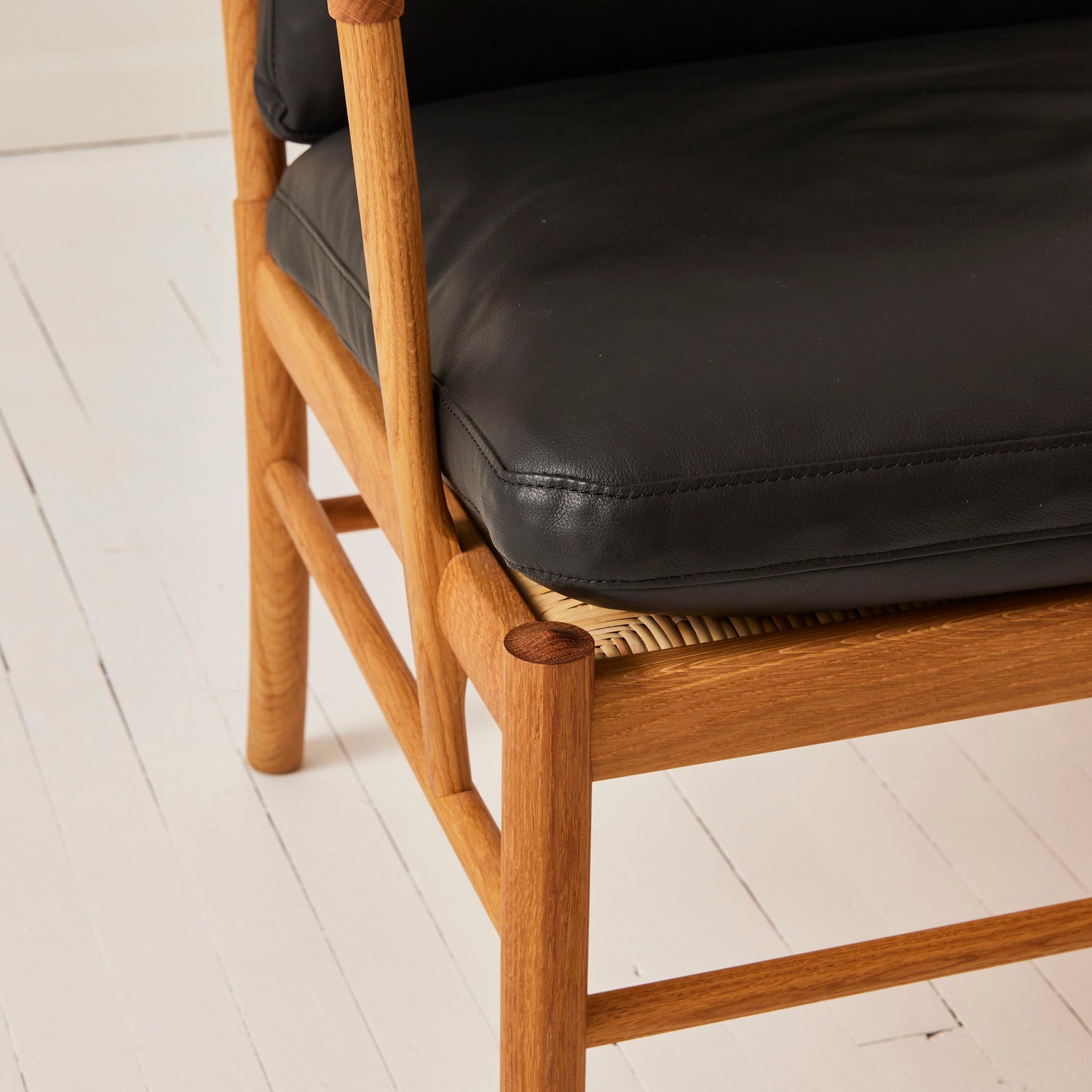 Ole Wanscher OW149 "Colonial" Chair in Oak with Leather Cushions, Made by Carl Hansen and Son Chairs