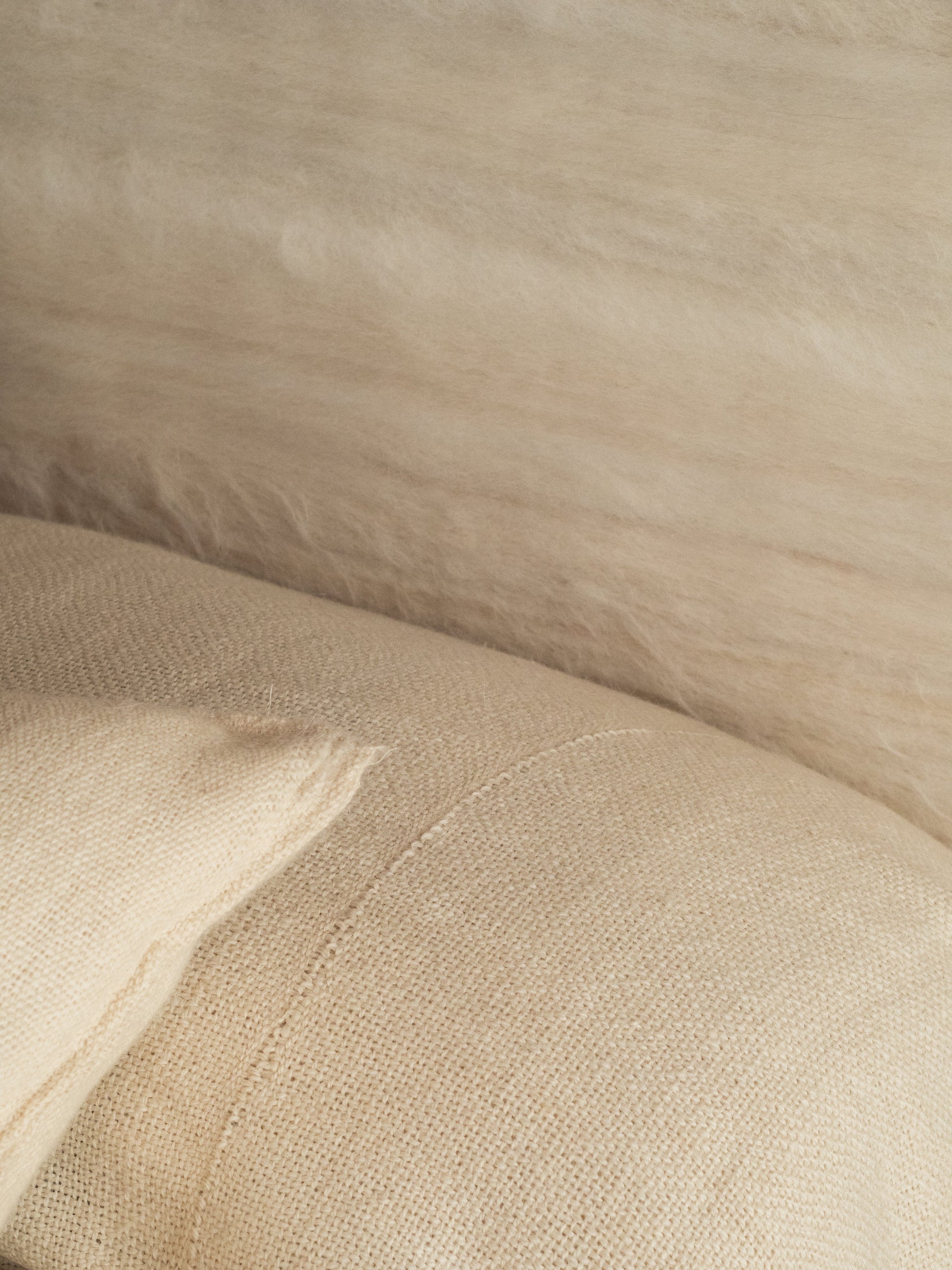 Otono Blanca Bed Quilt in Light Texture Quilts
