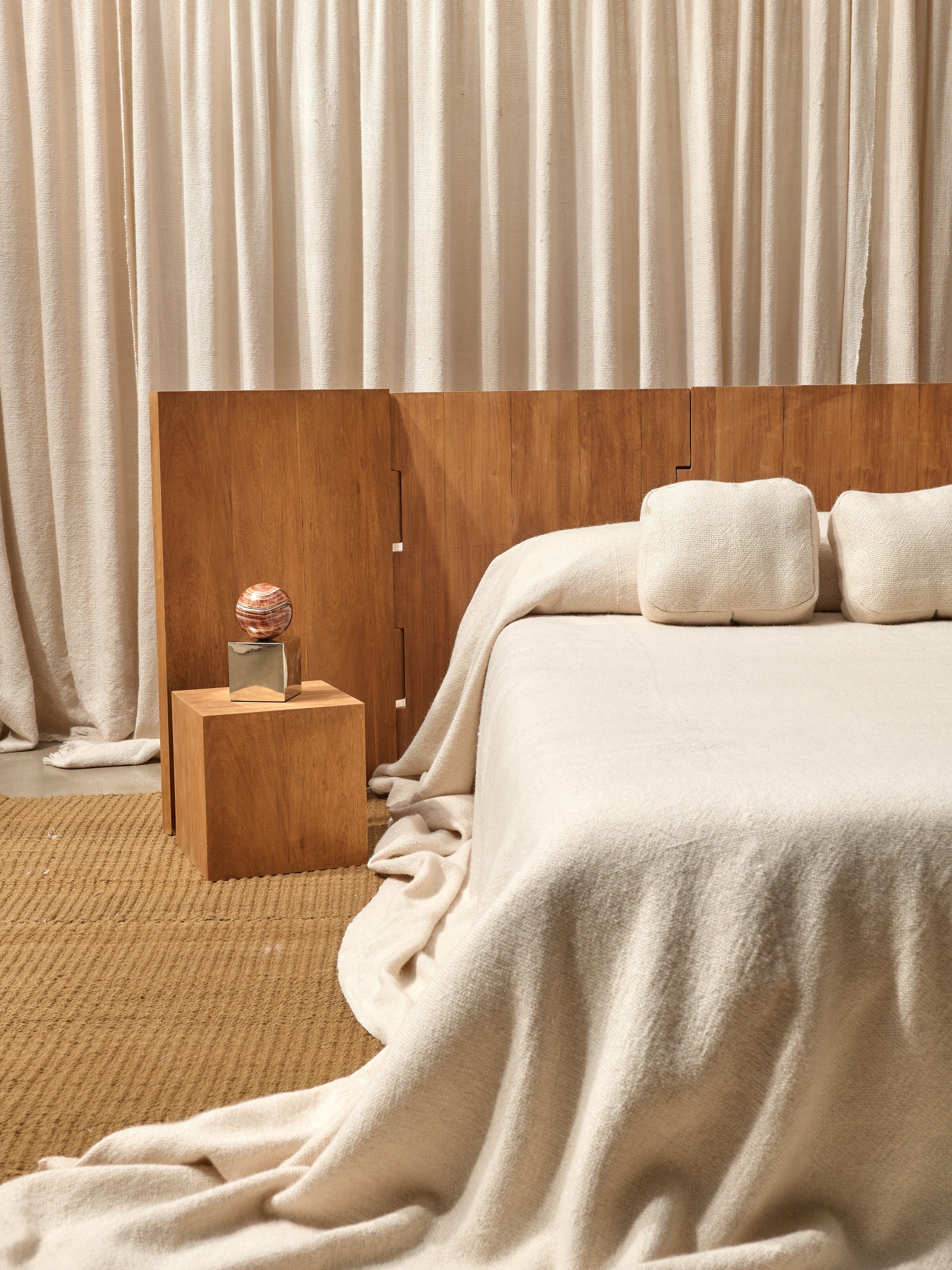 Otono Blanca Bed Quilt in Light Texture Quilts