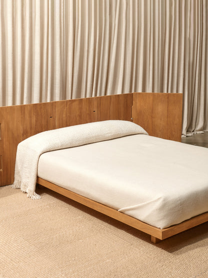 Otono Blanca Bed Quilt in Light Texture Quilts