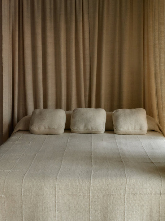 Otono Sui Blanca Bed Quilt Quilts