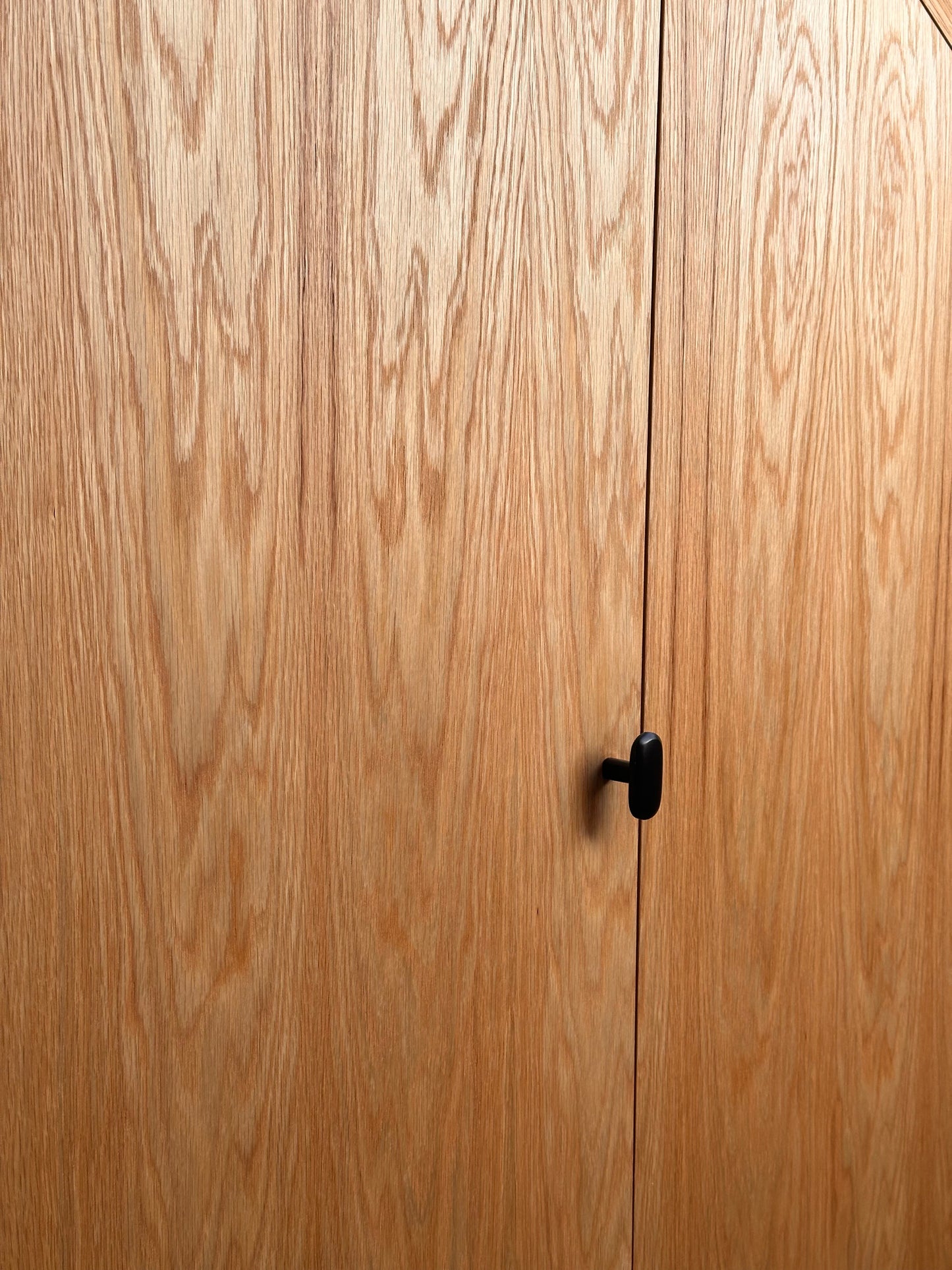 Oval Knob/Hook Hardware