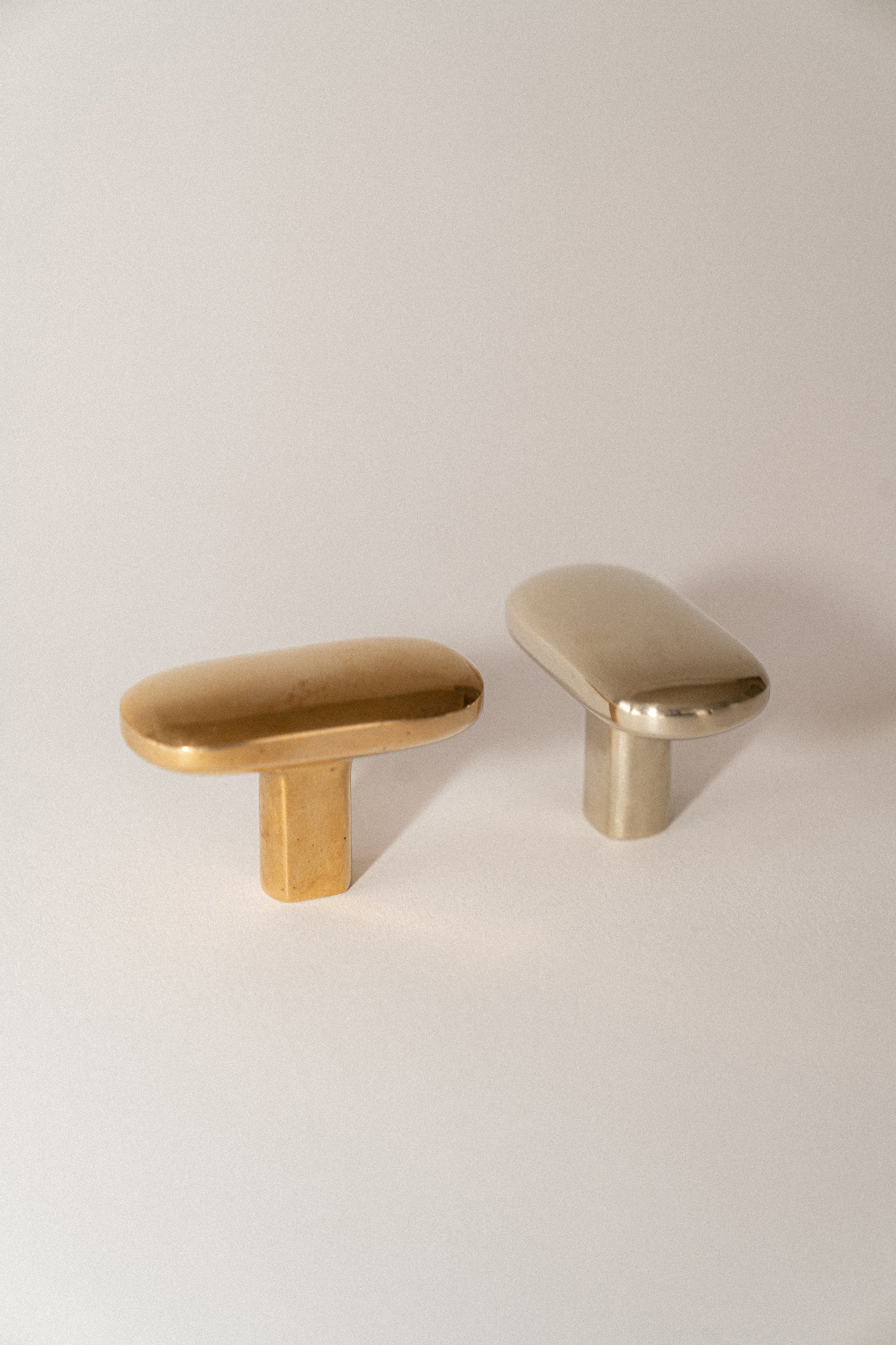 Oval Knob/Hook Hardware