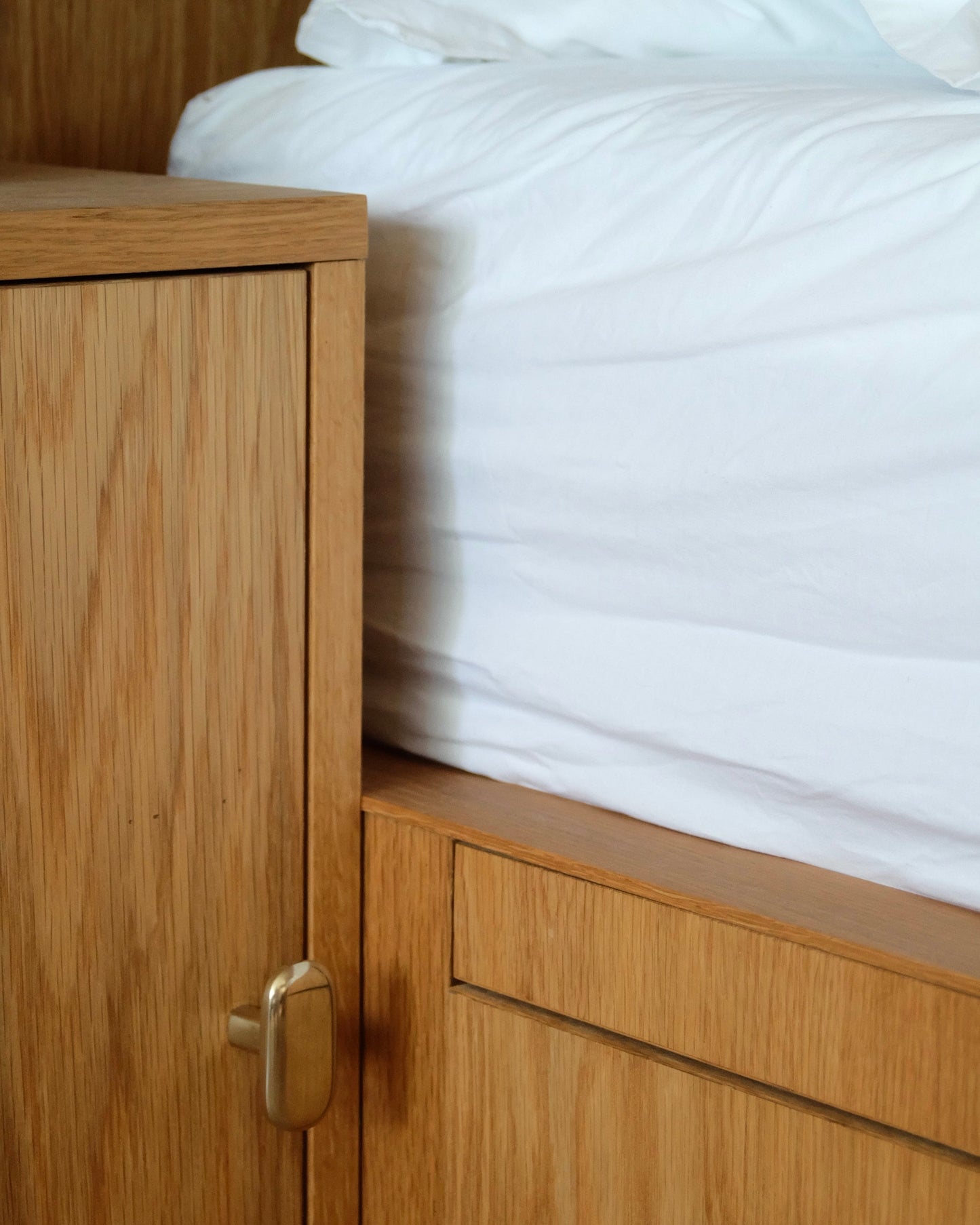 Oval Knob/Hook Hardware