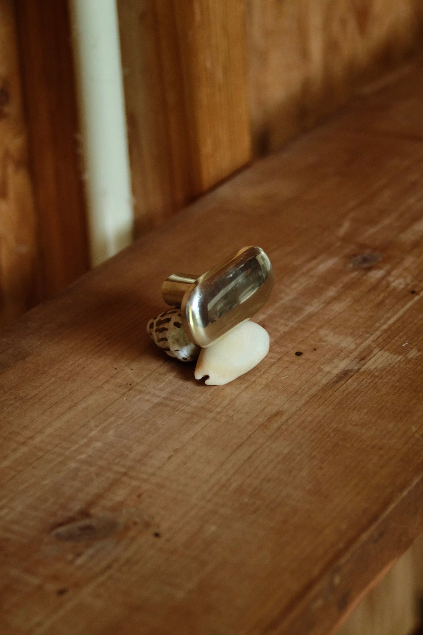 Oval Knob/Hook Hardware