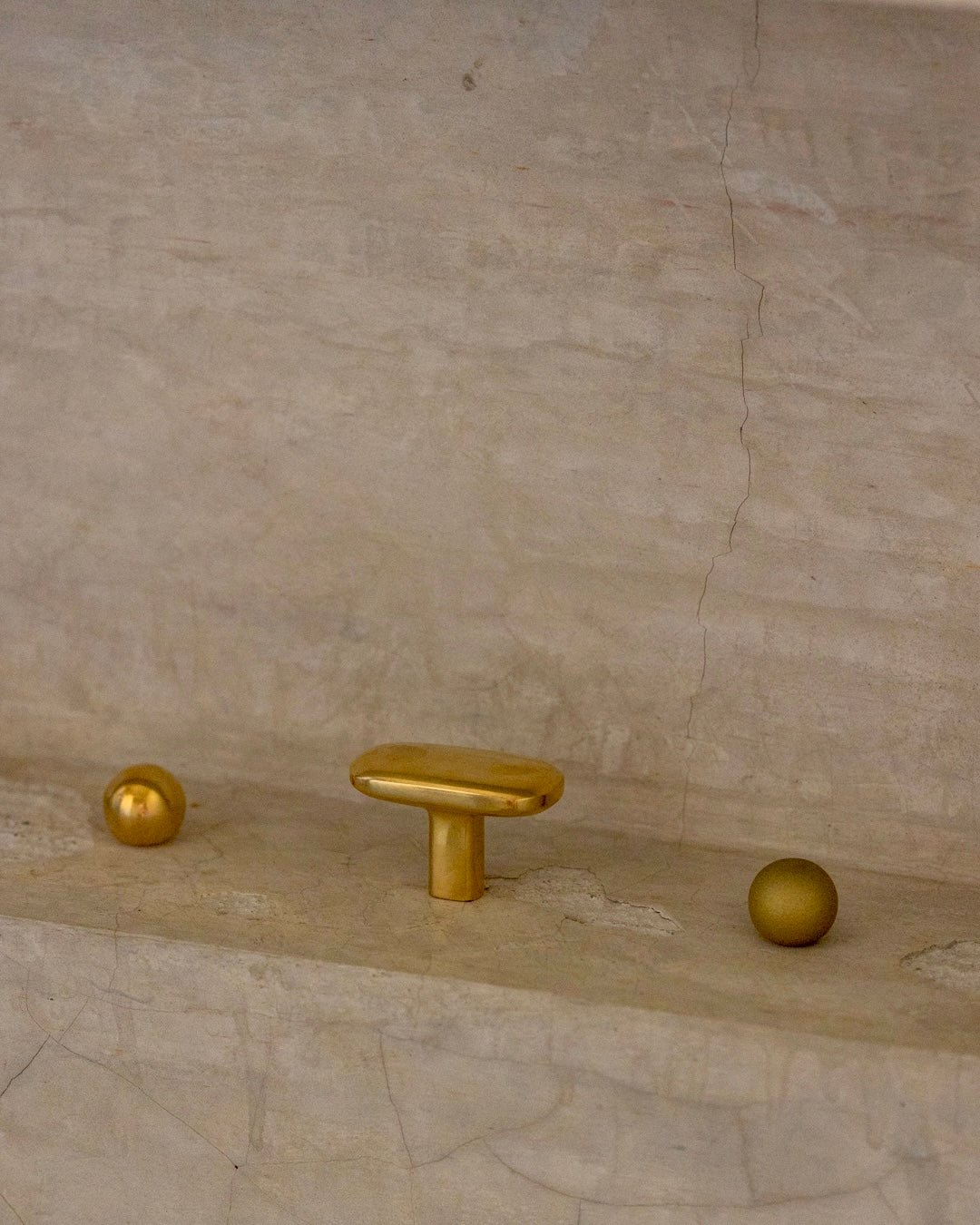 Oval Knob/Hook Hardware