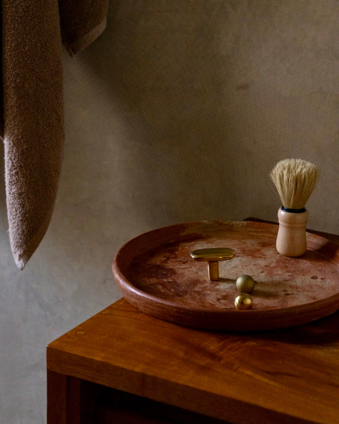 Oval Knob/Hook Hardware