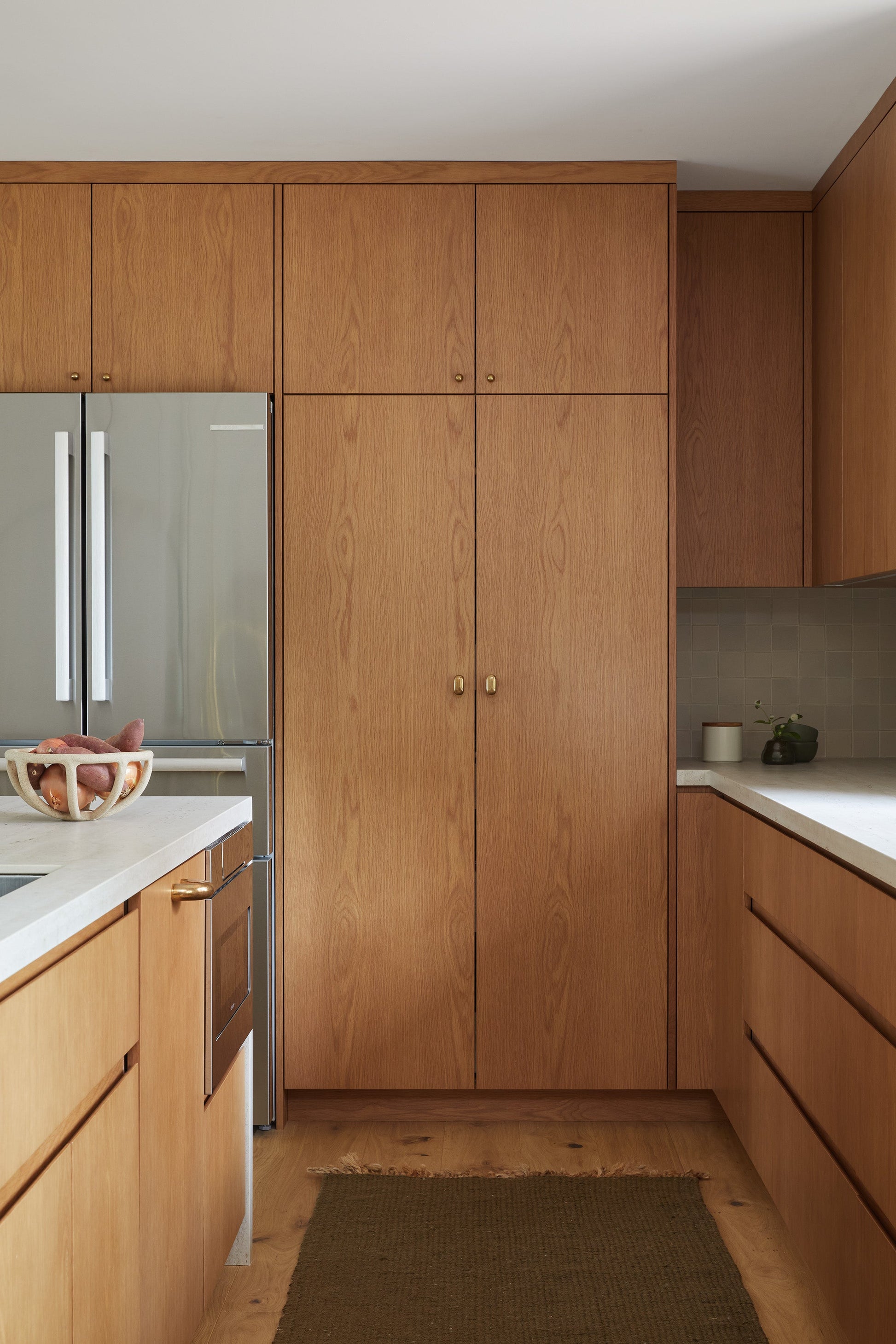 Oval Knob/Hook Hardware