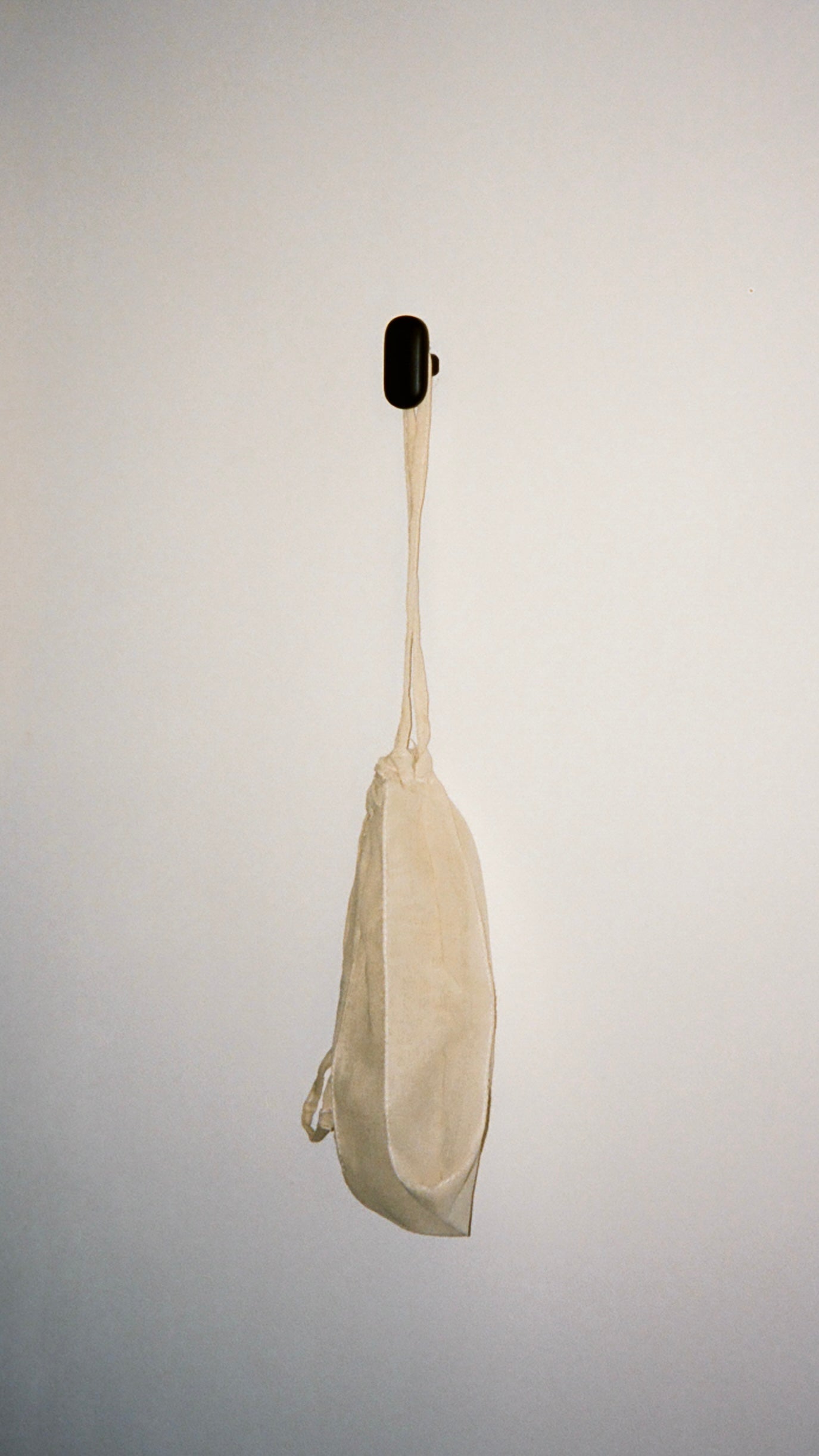 Oval Knob/Hook Hardware