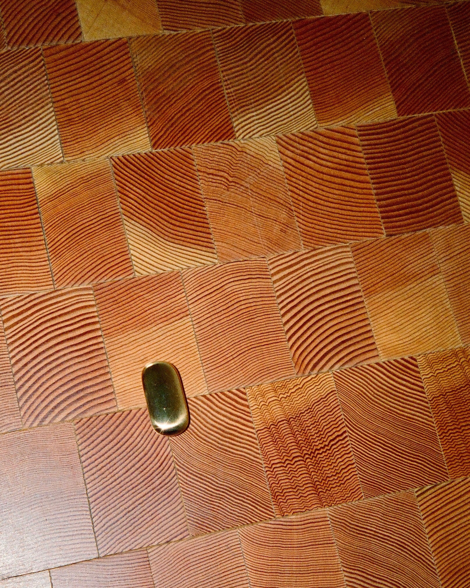 Oval Knob/Hook Hardware