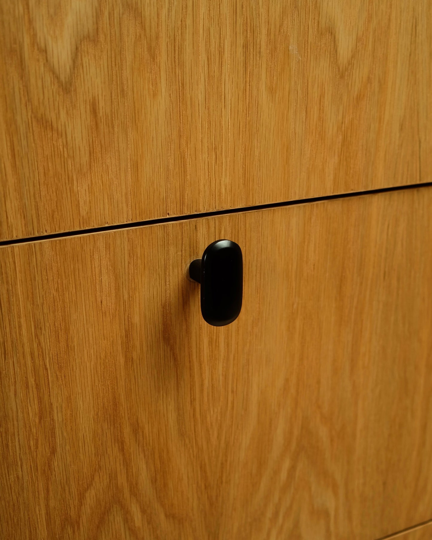 Oval Knob/Hook Hardware