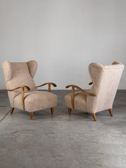 Pair of Italian Modernist Wing Chairs by Melchiorre Bega, 1940s Chairs