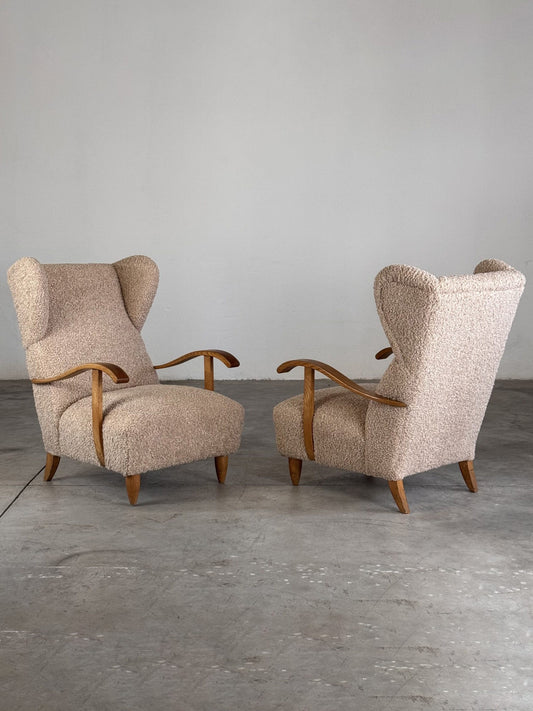 Pair of Italian Modernist Wing Chairs by Melchiorre Bega, 1940s Chairs