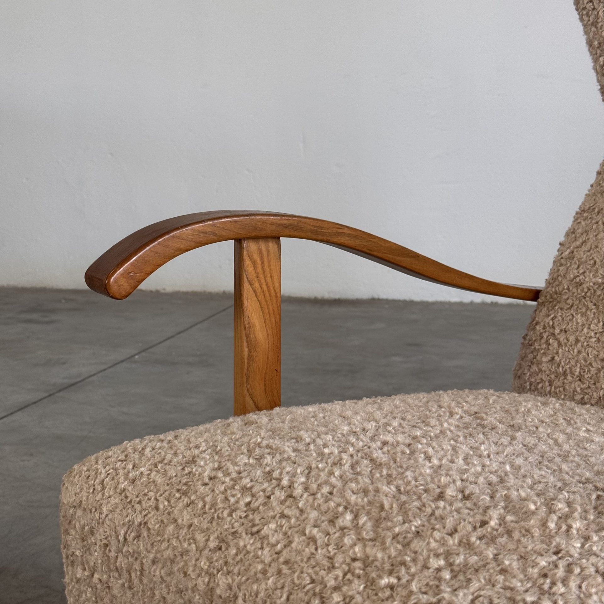 Pair of Italian Modernist Wing Chairs by Melchiorre Bega, 1940s Chairs
