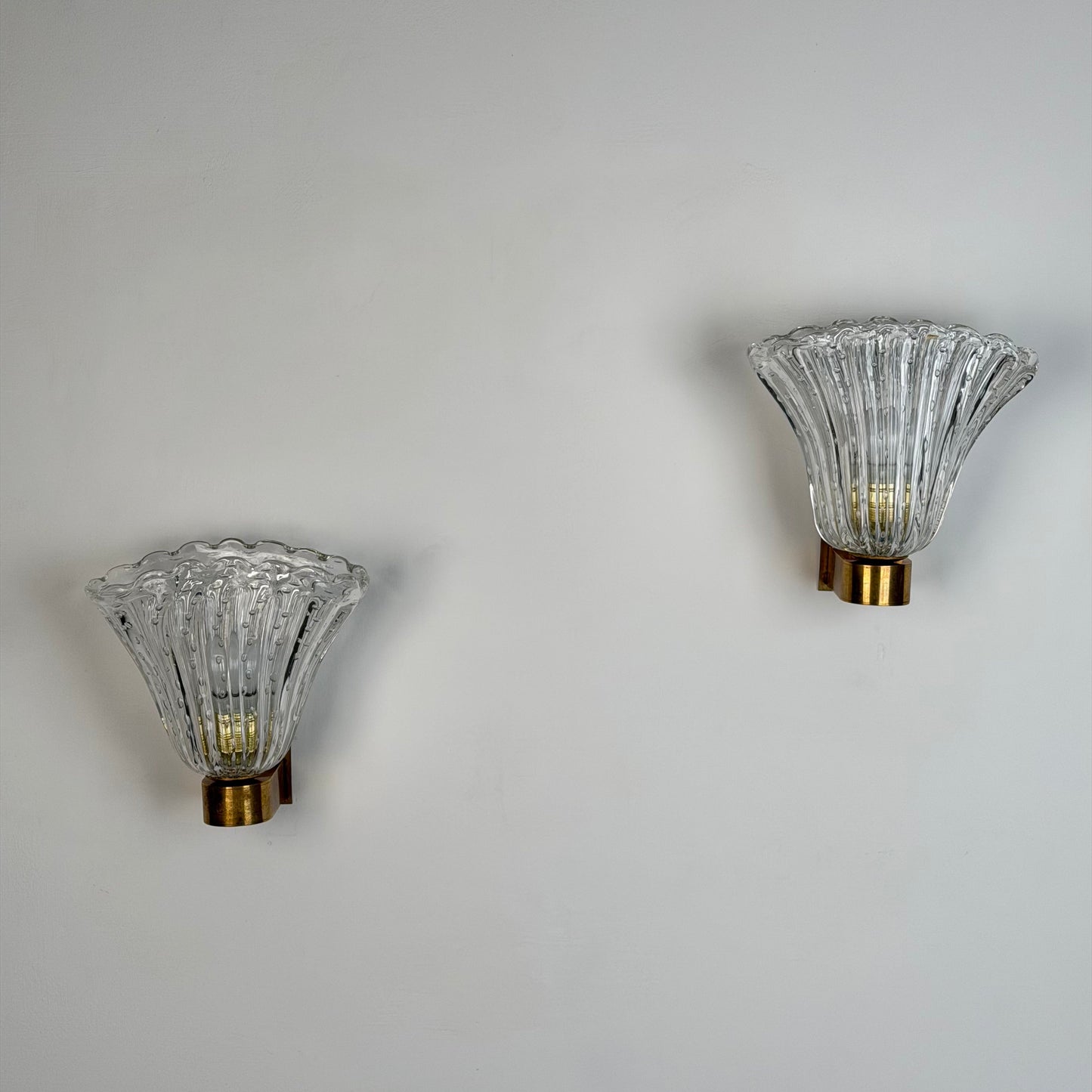 Pair of Archimede Seguso "Bullicante" Murano Glass Wall Sconces, 1940s Sconces