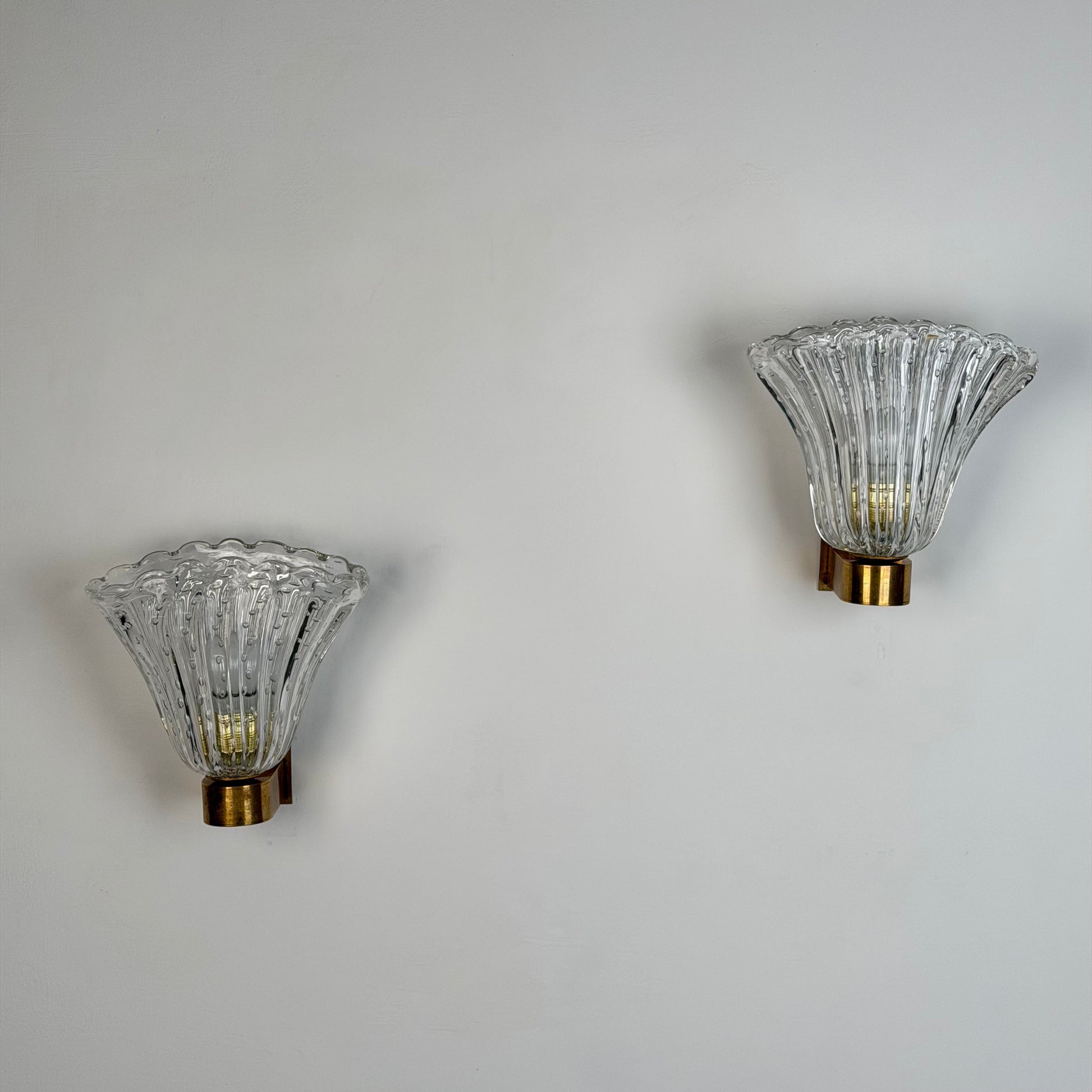 Pair of Archimede Seguso "Bullicante" Murano Glass Wall Sconces, 1940s Sconces