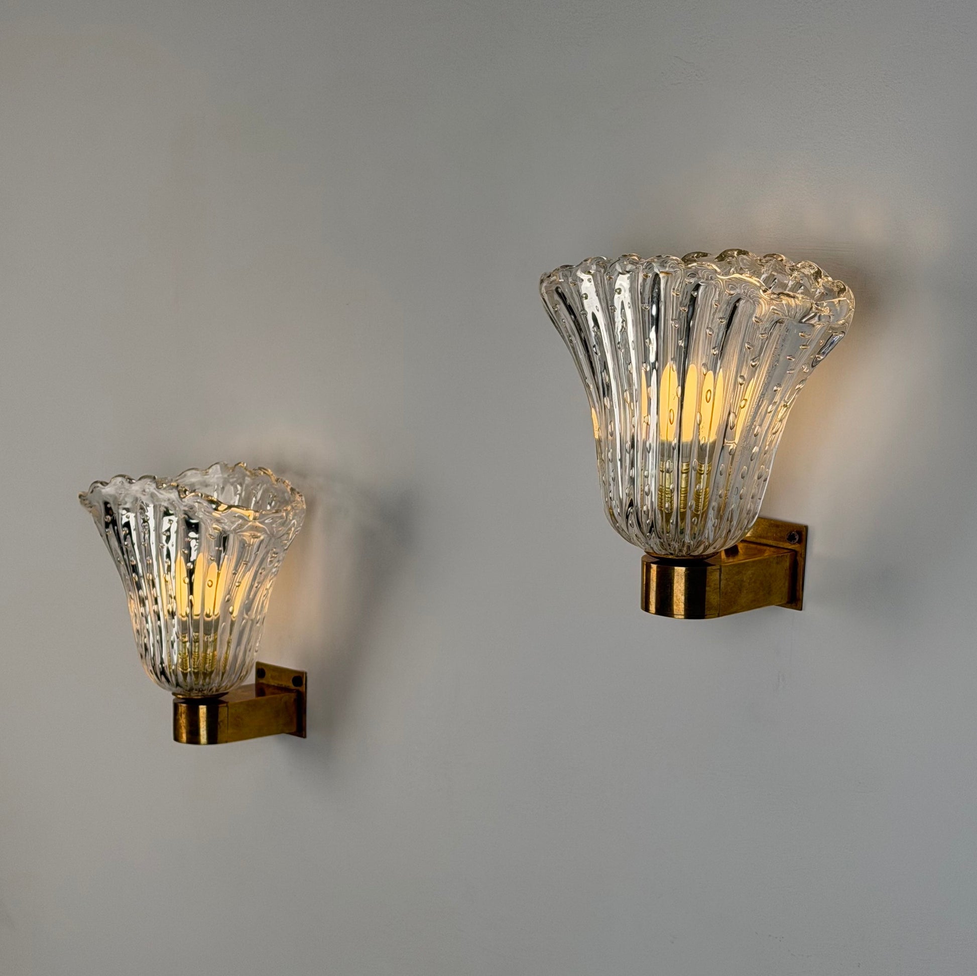 Pair of Archimede Seguso "Bullicante" Murano Glass Wall Sconces, 1940s Sconces
