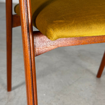 Pair of Armchairs by Franco Albini for Poggi, Original Velvet, 1960s Armchairs
