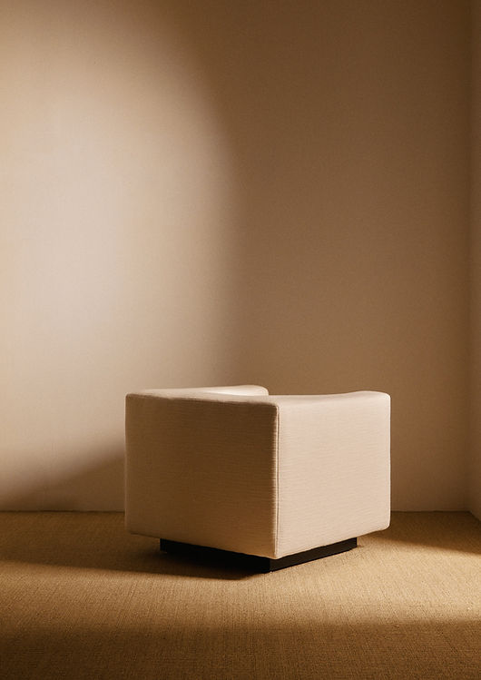 Pair of "Elliptic" Armchairs, Bernard Govin - White Chairs