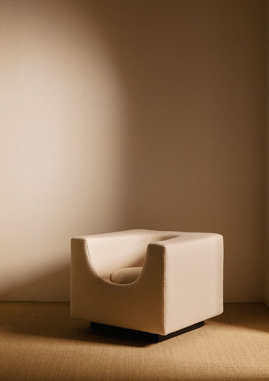 Pair of "Elliptic" Armchairs, Bernard Govin - White Chairs