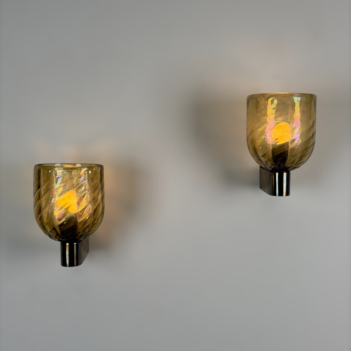 Pair of Iridescent Hammered Murano Glass Wall Sconces by Archimede Seguso, 1940s Sconces