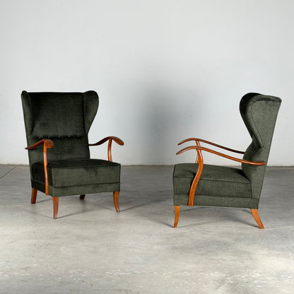 Pair of Melchiorre Bega Wingback Armchairs in Walnut, Italy 1950s Chairs