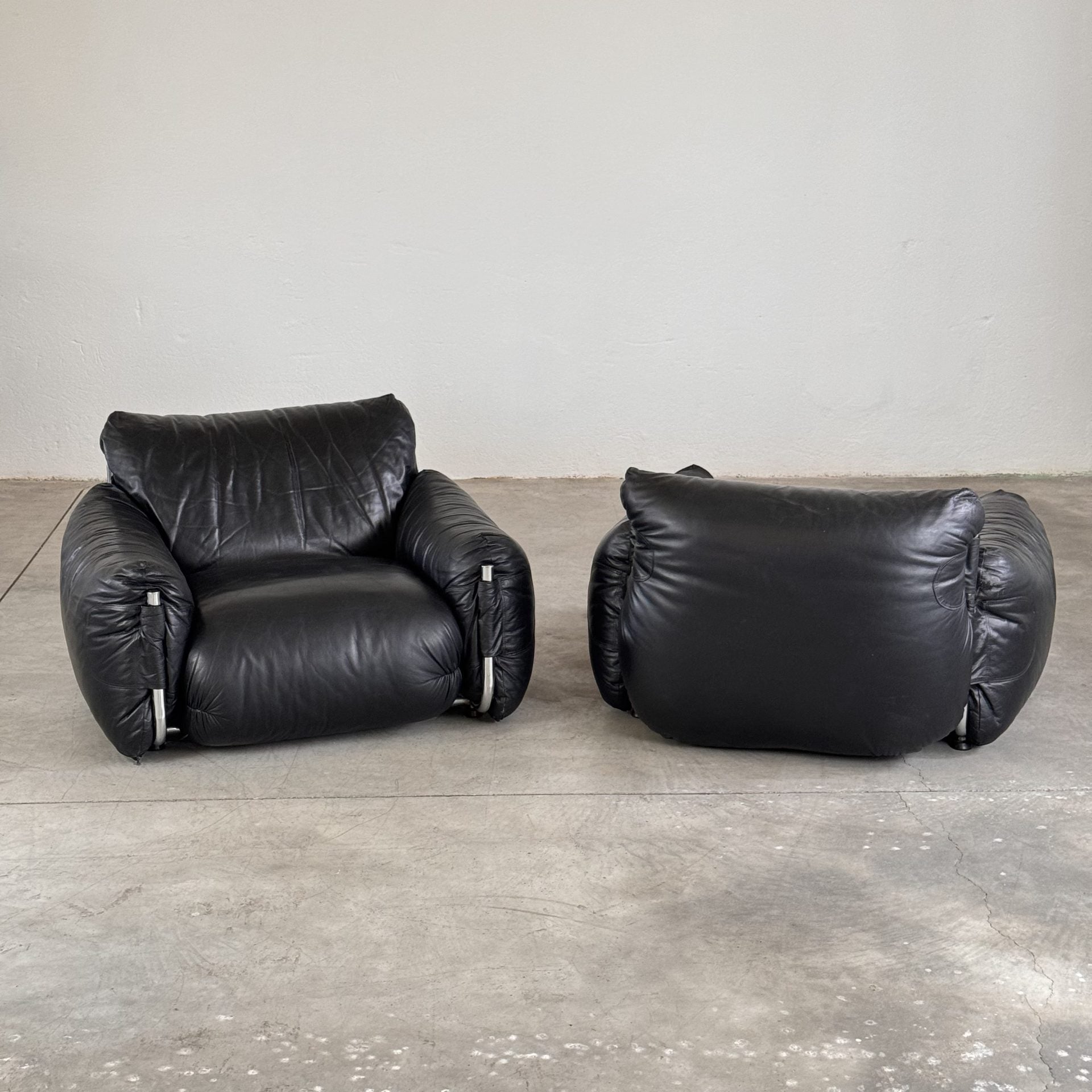 Pair of Mid-Century Armchairs by Giuseppe Munari for Poltrona Munari, 1970s Chairs