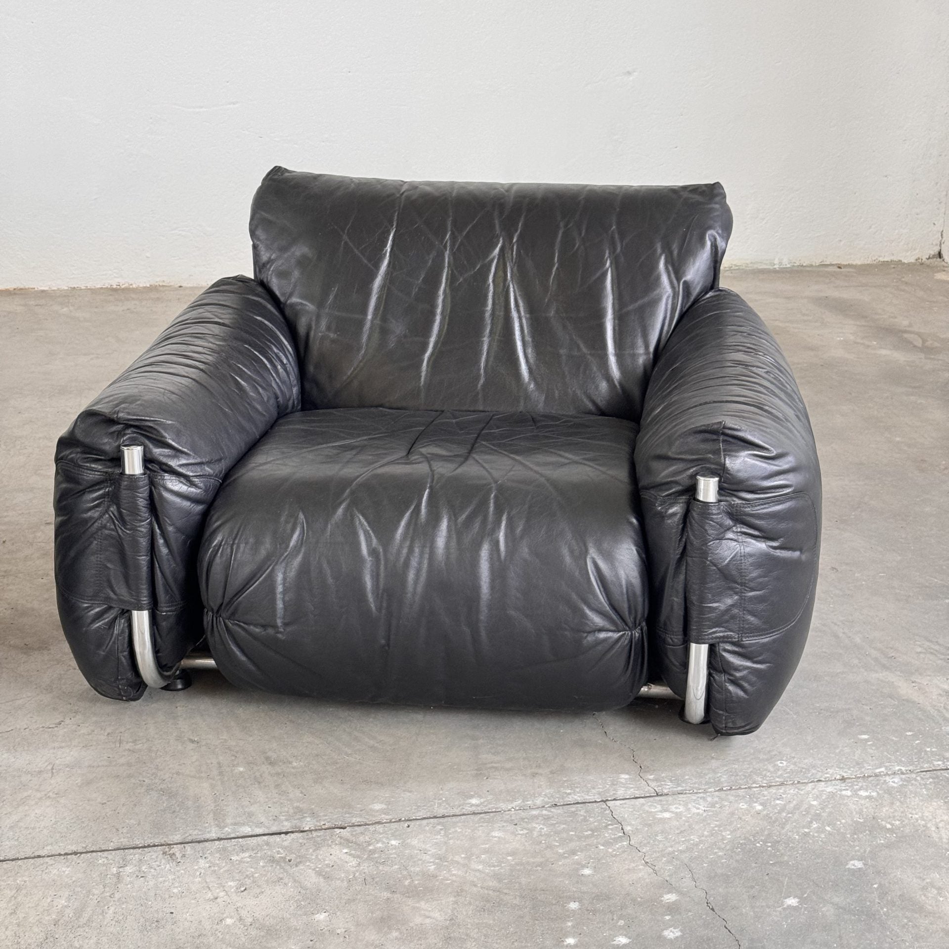 Pair of Mid-Century Armchairs by Giuseppe Munari for Poltrona Munari, 1970s Chairs