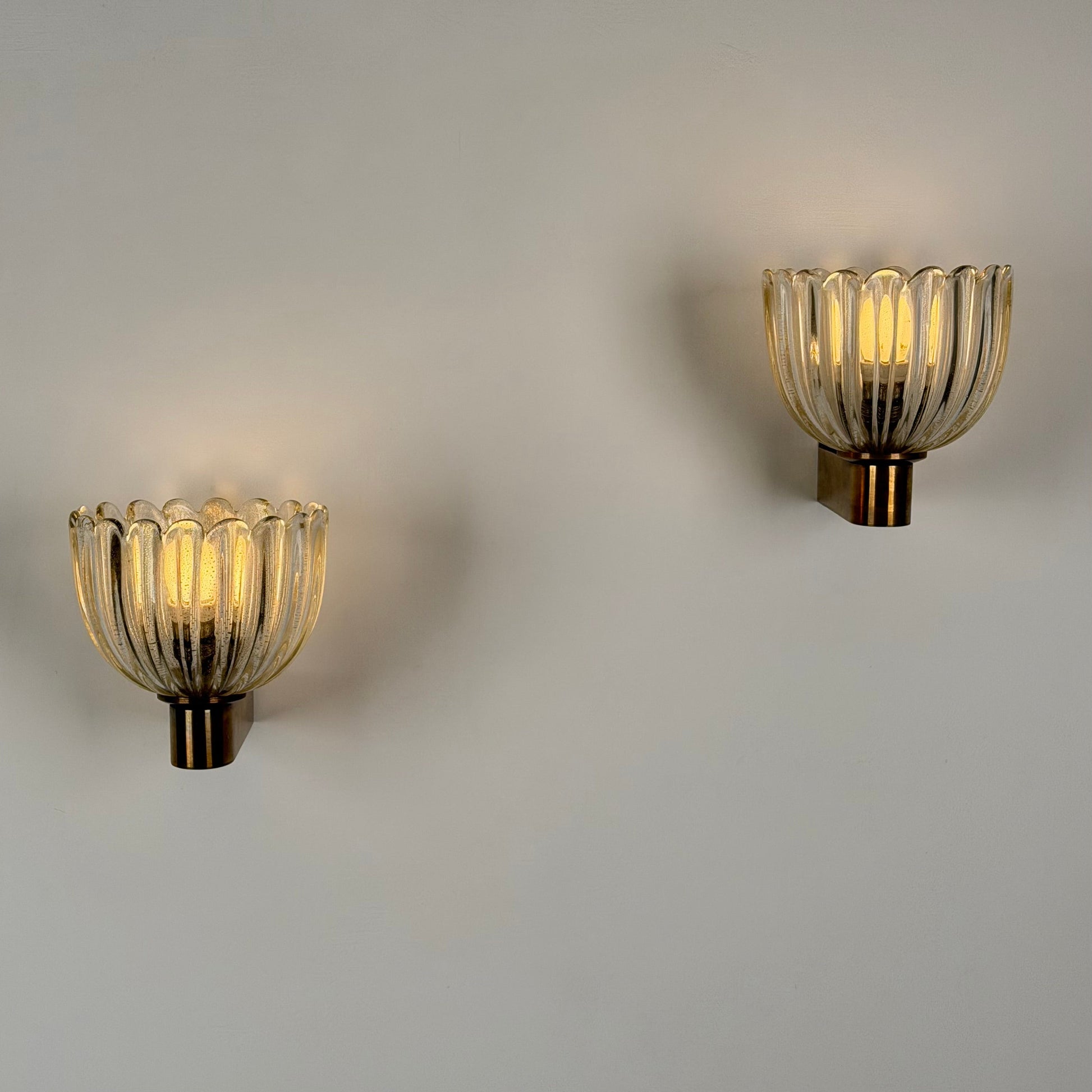 Pair of Murano Crystal Sconces with Suspended Gold Leaf Particles by E. Barovier Sconces