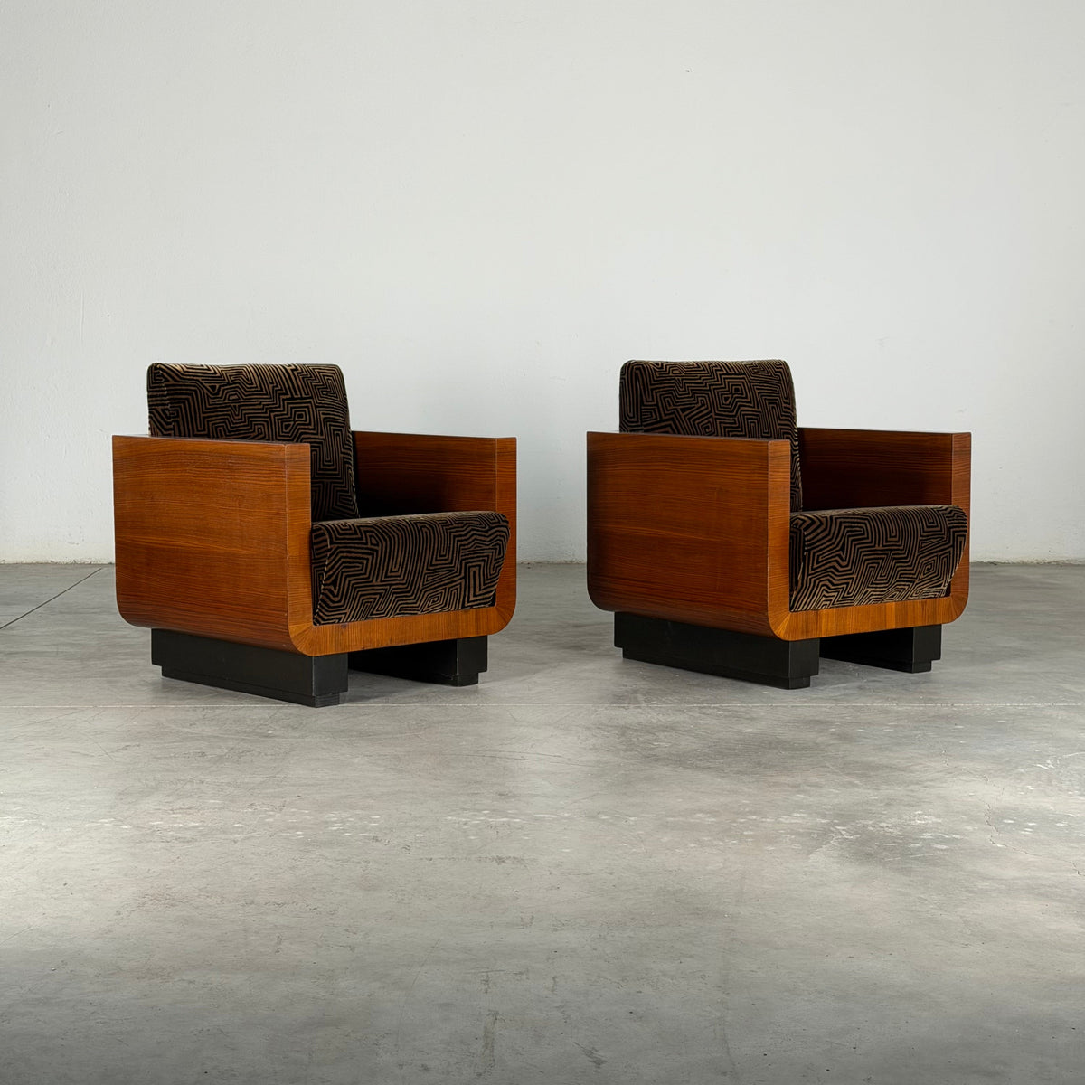 Pair of Rationalist Club Armchairs by Giuseppe Pagano, Reimagined by FORME, 1930s Armchairs