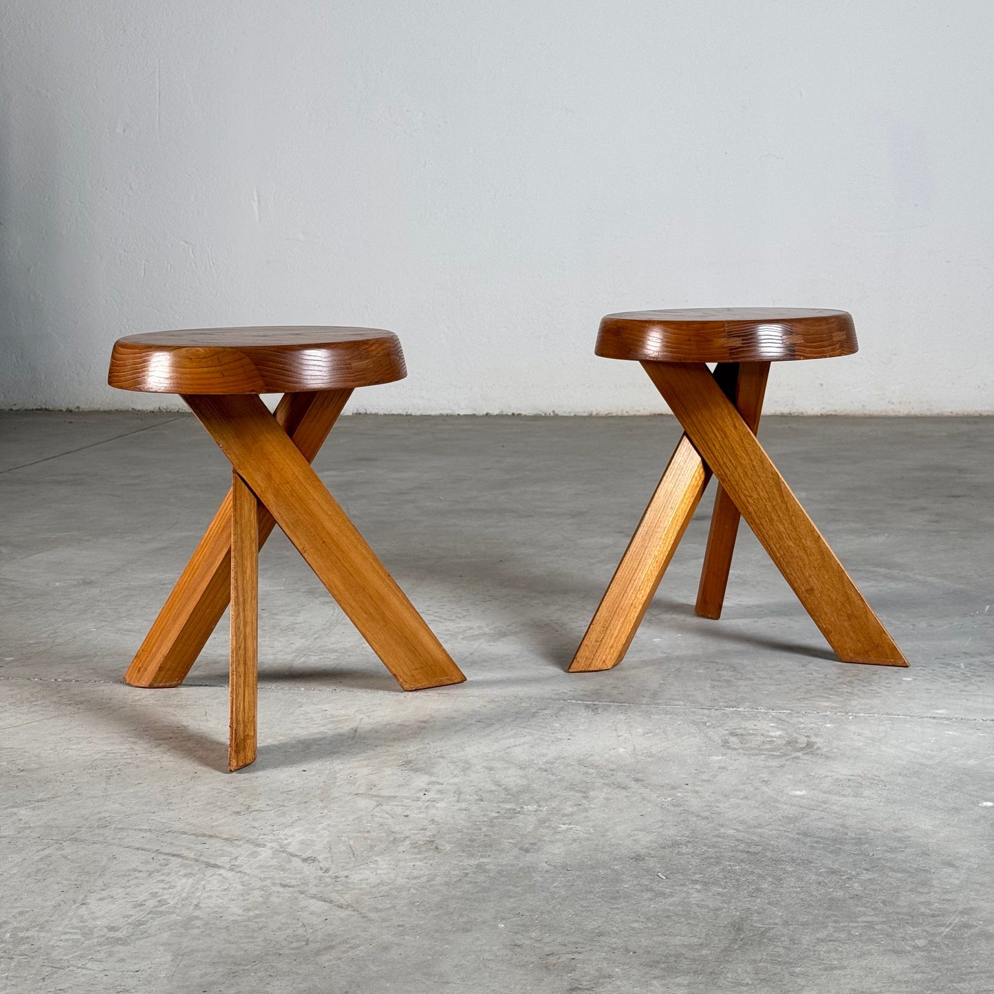 Pair of S13 Stools in Solid Elm by Pierre Chapo, France, 1970s Stools