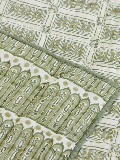 Passero Quilt Quilts