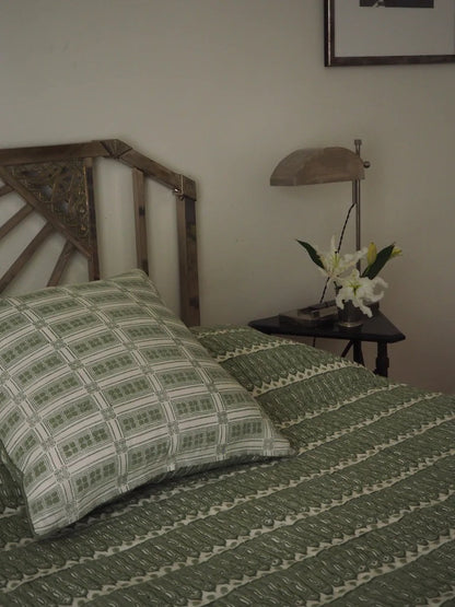 Passero Quilt Quilts