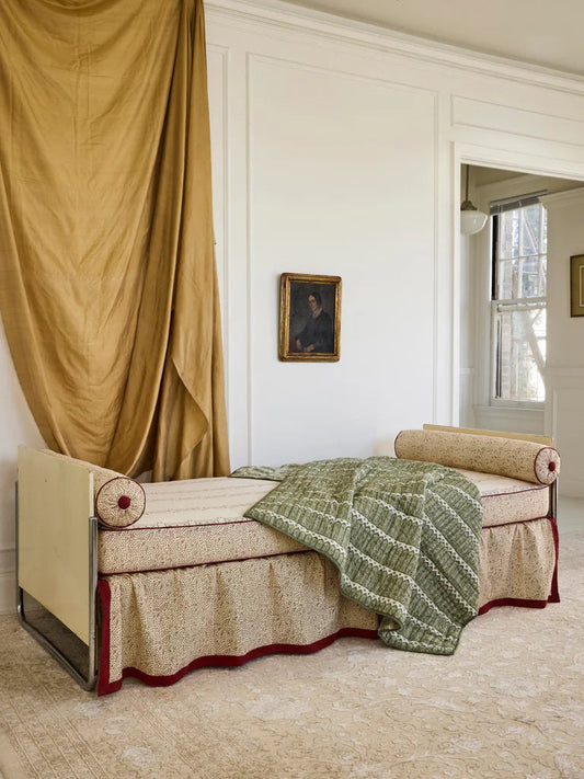 Passero Throw Throws