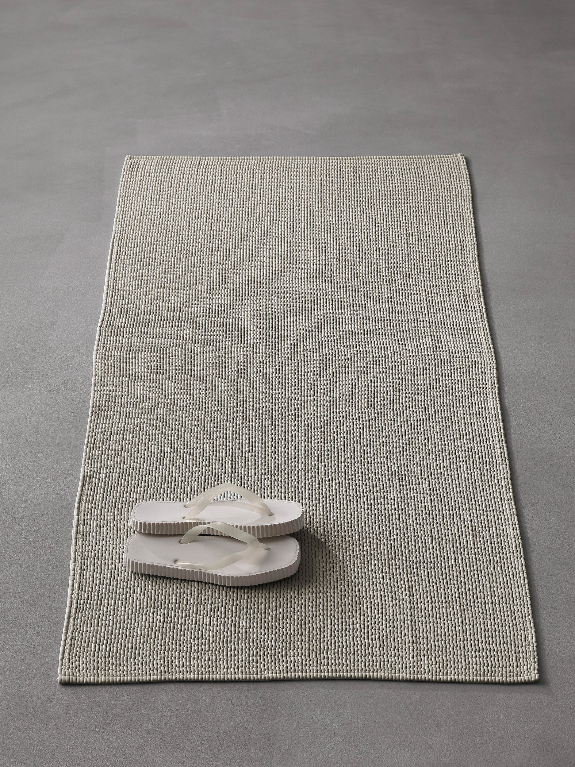 Pliss Bath Mat in Mastice by Society Limonta