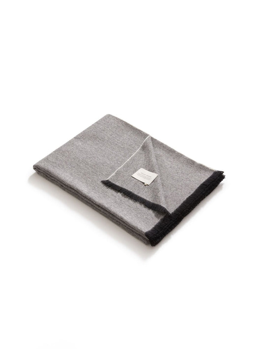 Pluma Throw - Charcoal Throws