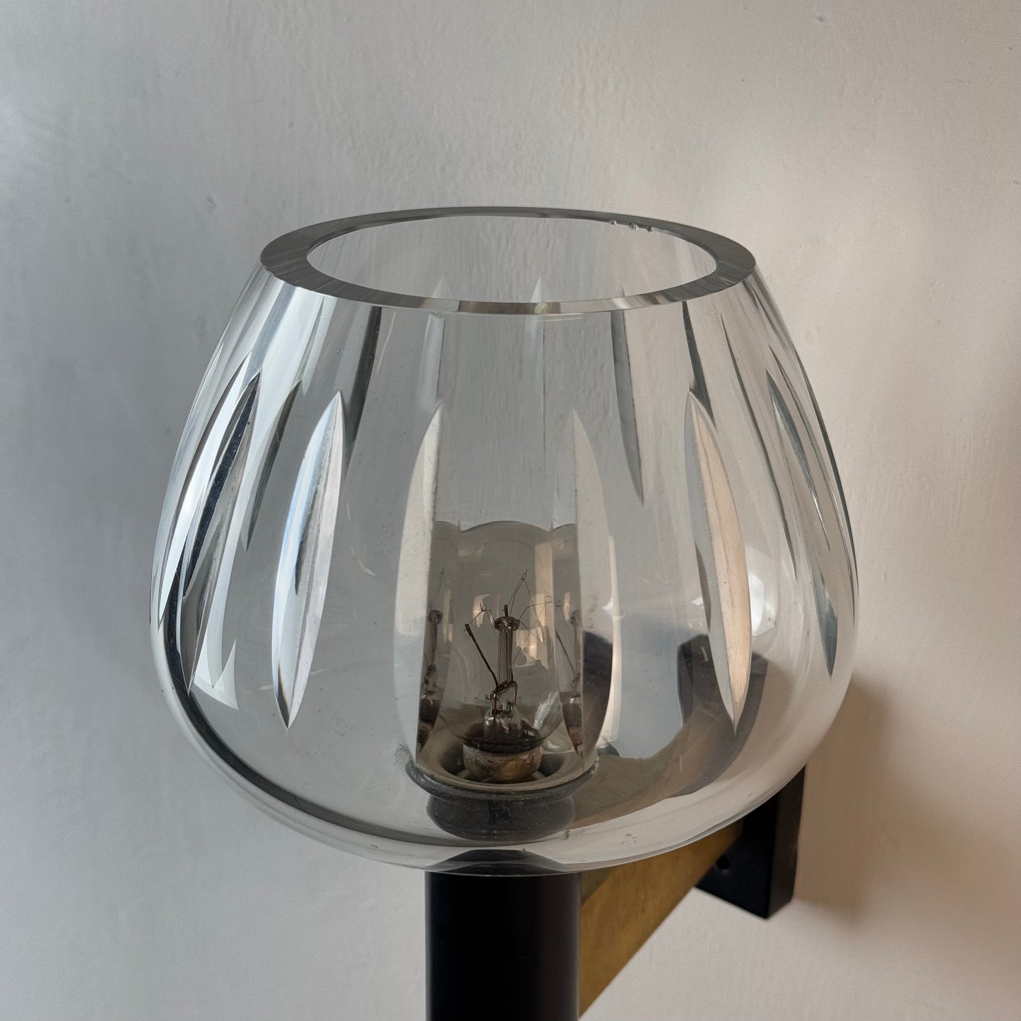 Poetic Cut-Glass Glow - Gardella Attrib. Brass Wall Sconce, 1950s Sconces