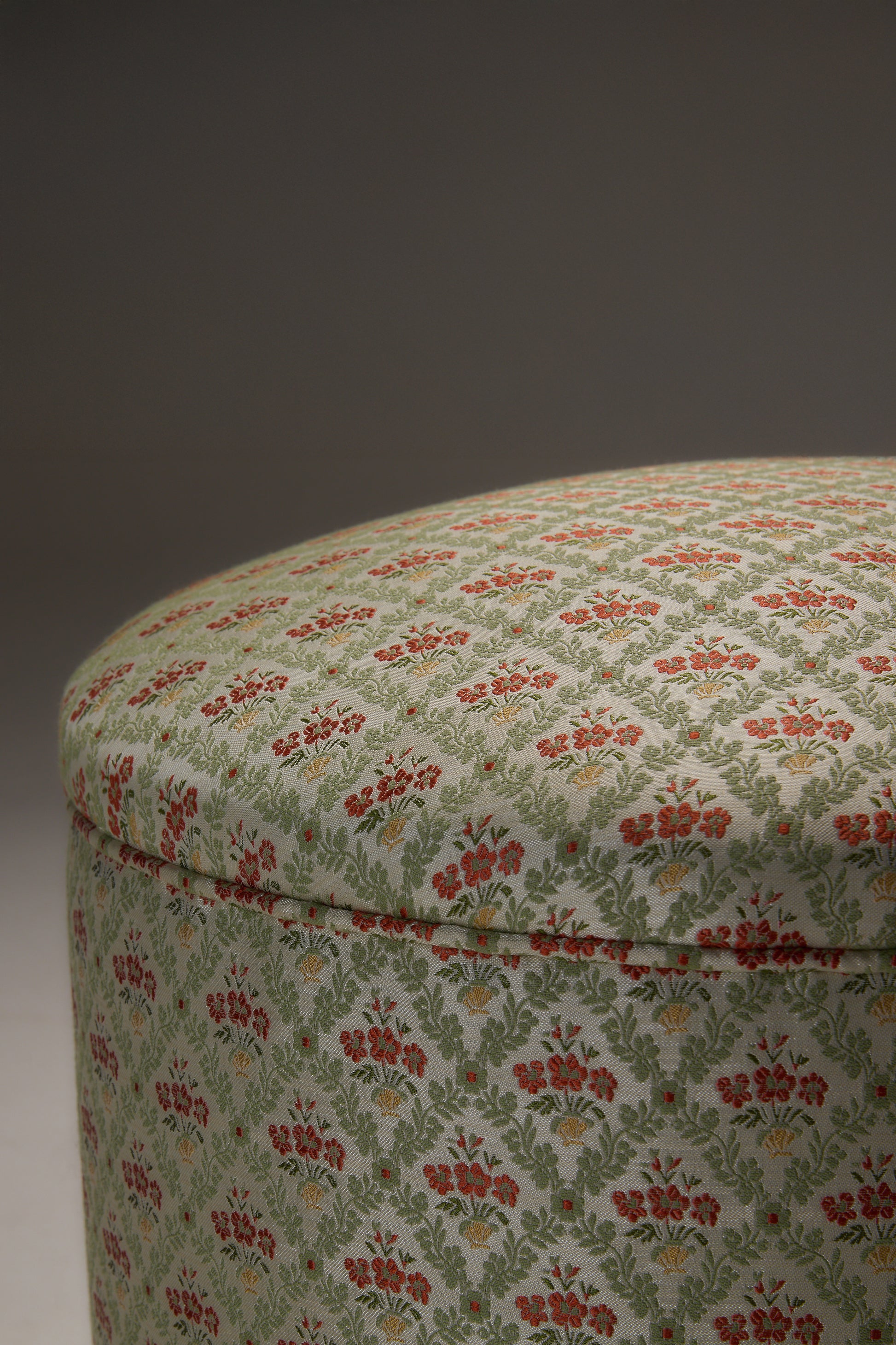 Pomona Poef in Brandt's Trellis Stools